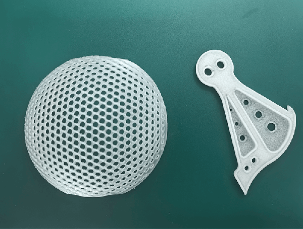 Medical-grade PLLA filament 3D prints